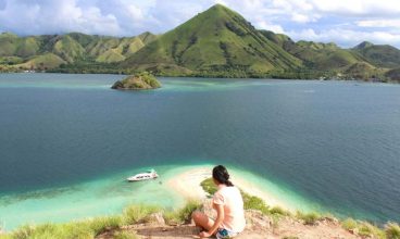 One Day Komodo Rinca Tour Package by Flores Komodo Tour