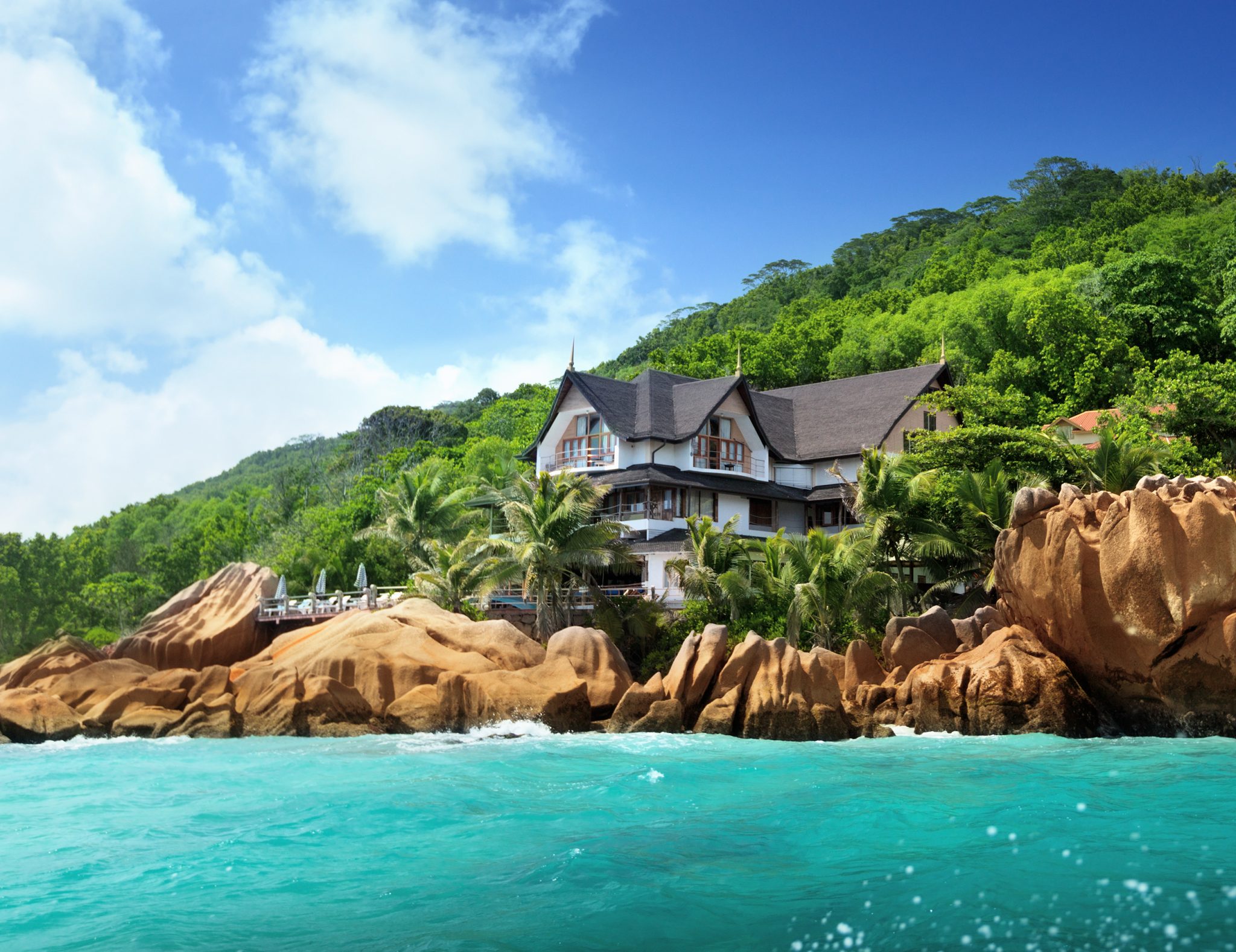 5 Places to Experience 'Another World' in the Seychelles